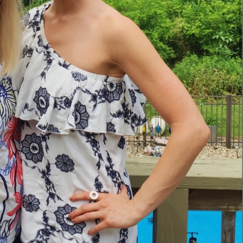 One Shoulder Ruffle Top - Picture 2 of 10